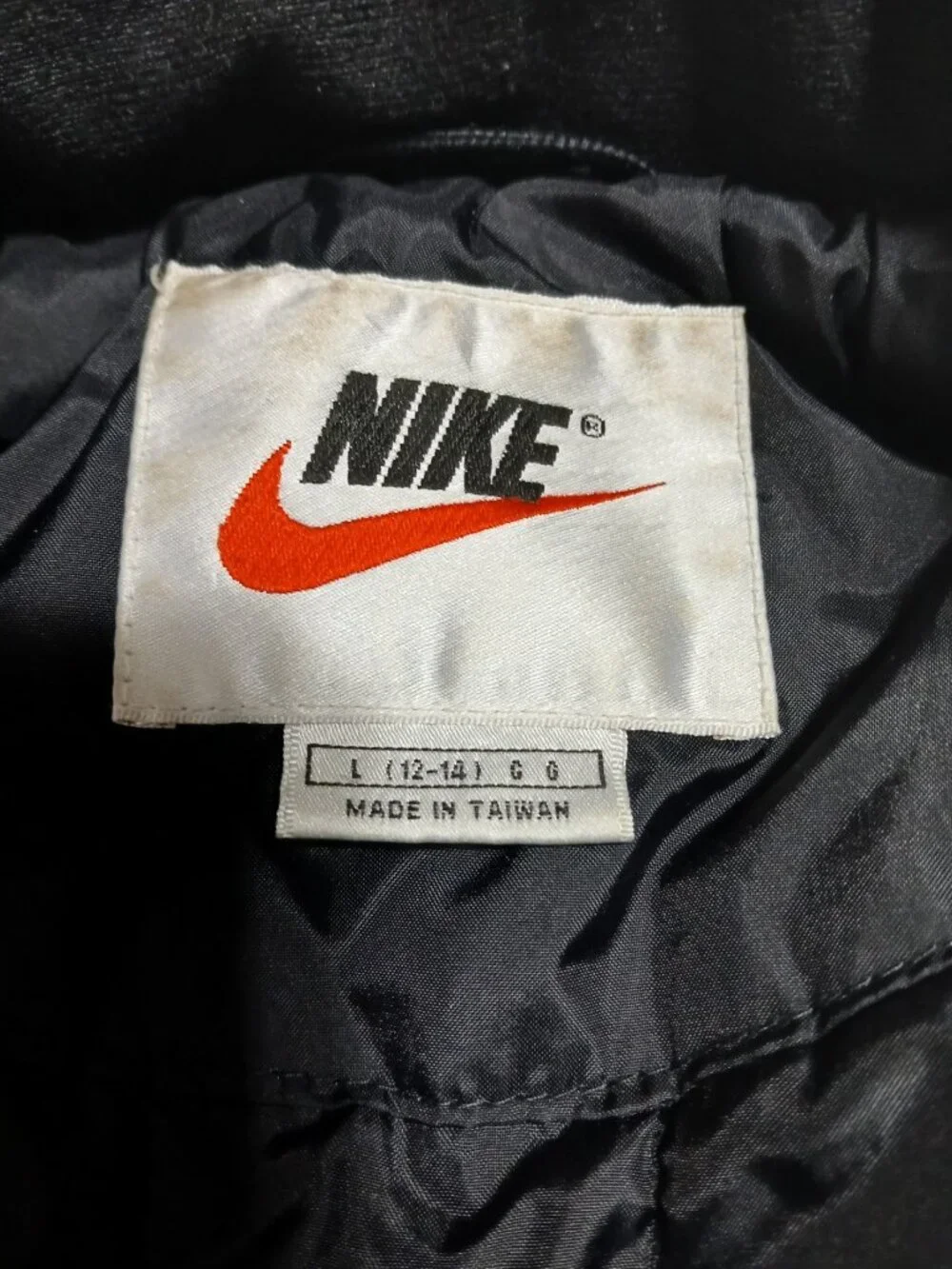 Vintage 90's Nike Swoosh Winter Quilted Large (12/14) Youth Puffer Hooded Ski